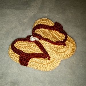 NWT Handmade newborn flip flops